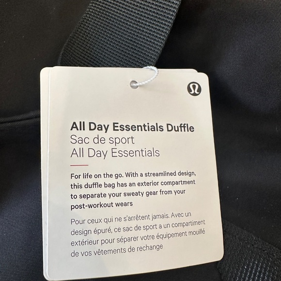 Black lululemon All Day Essentials Duffle / Sac de sport / NWT - Picture 6 of 7